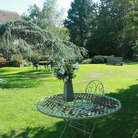 Maison Prairie Bonheur Panzió Magny-les-Hameaux Kültér fotó